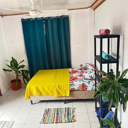 Mochis Apartment Quepos Exterior photo