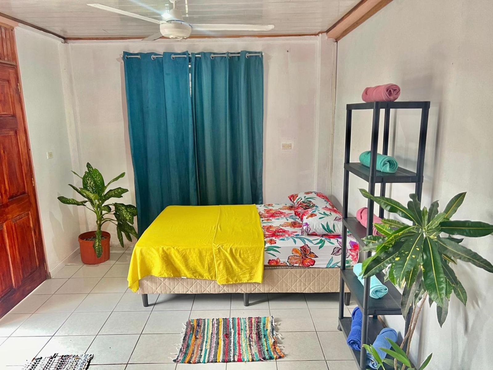 Mochis Apartment Quepos Exterior photo