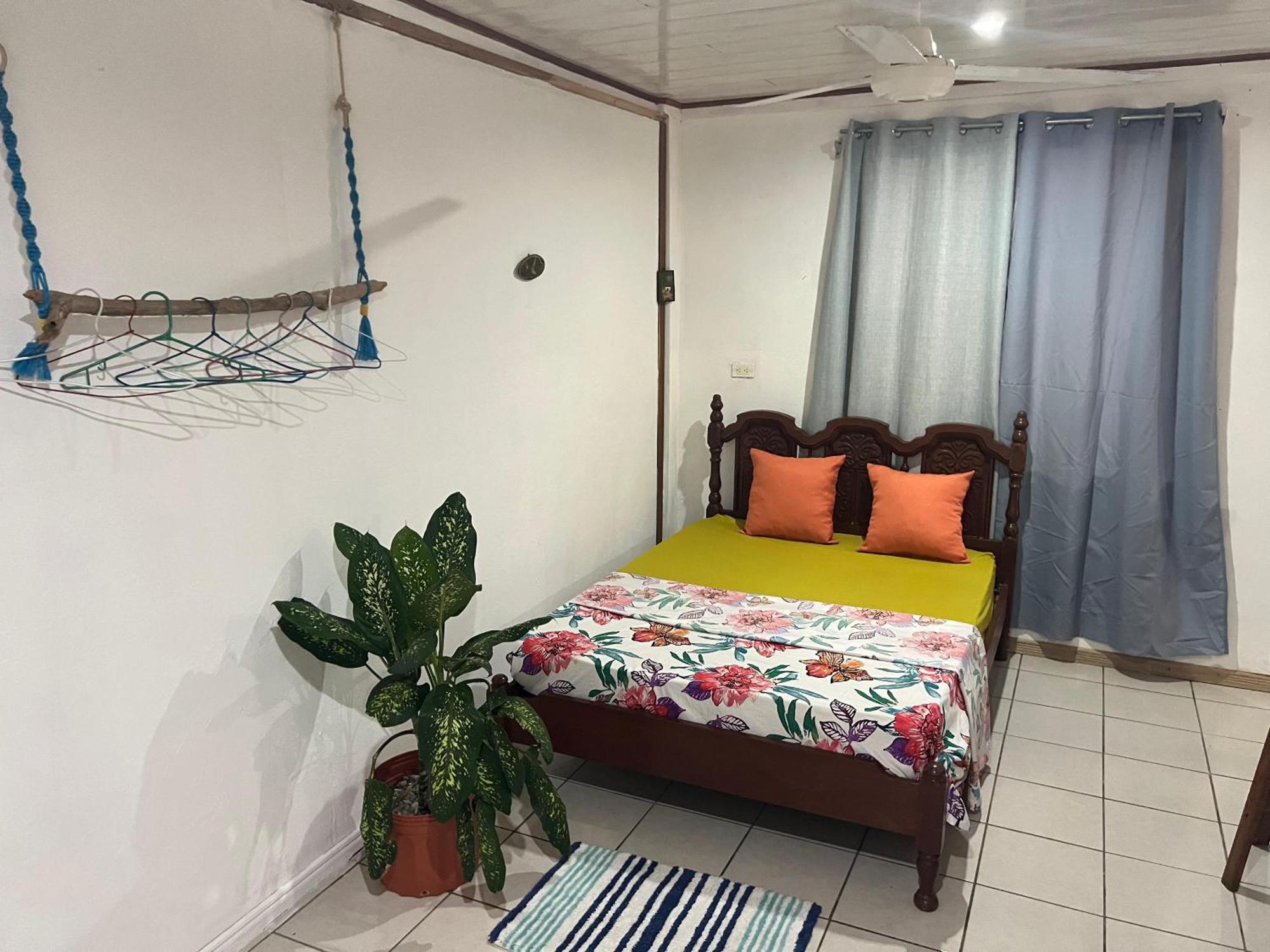 Mochis Apartment Quepos Exterior photo