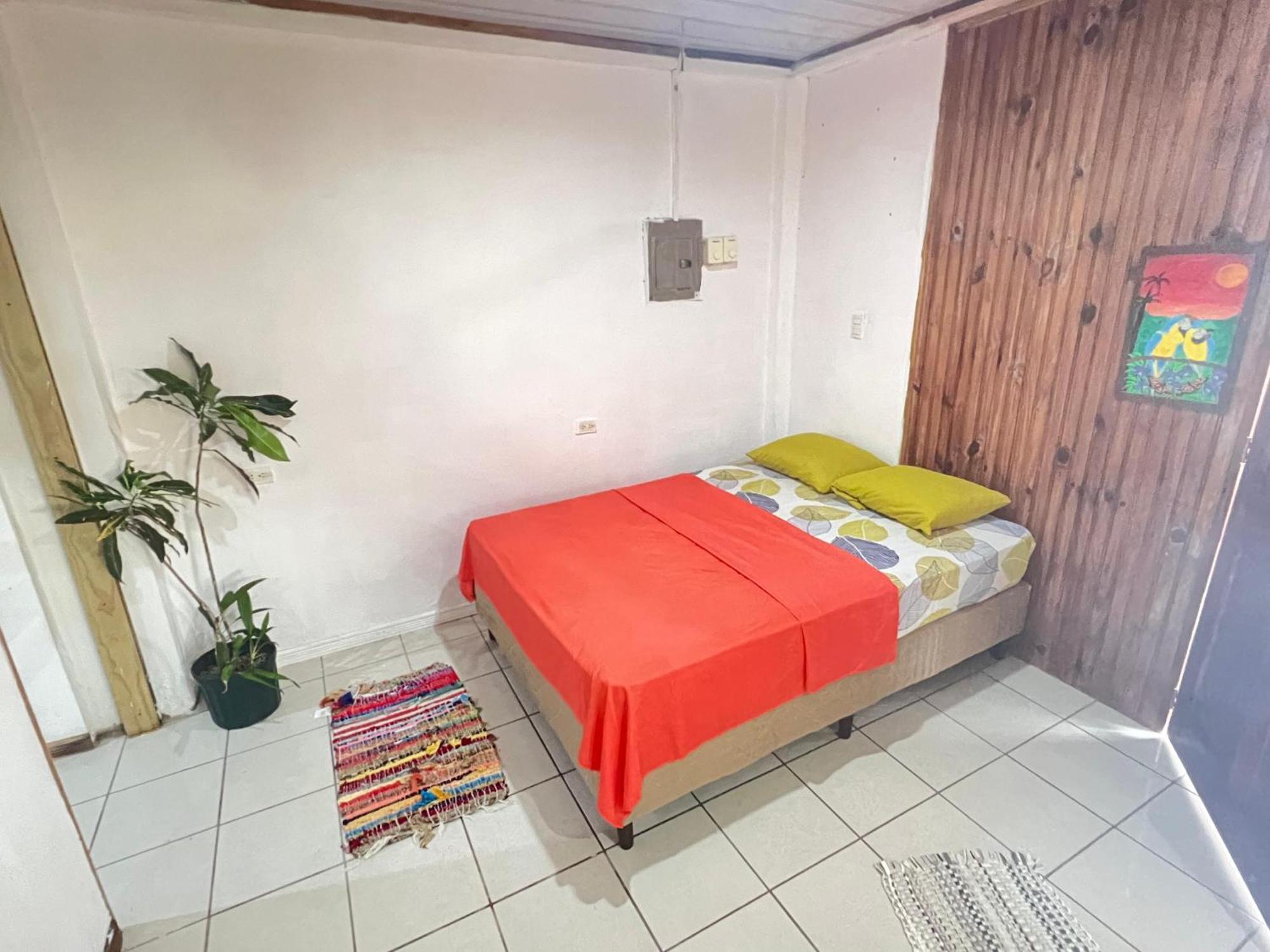 Mochis Apartment Quepos Exterior photo