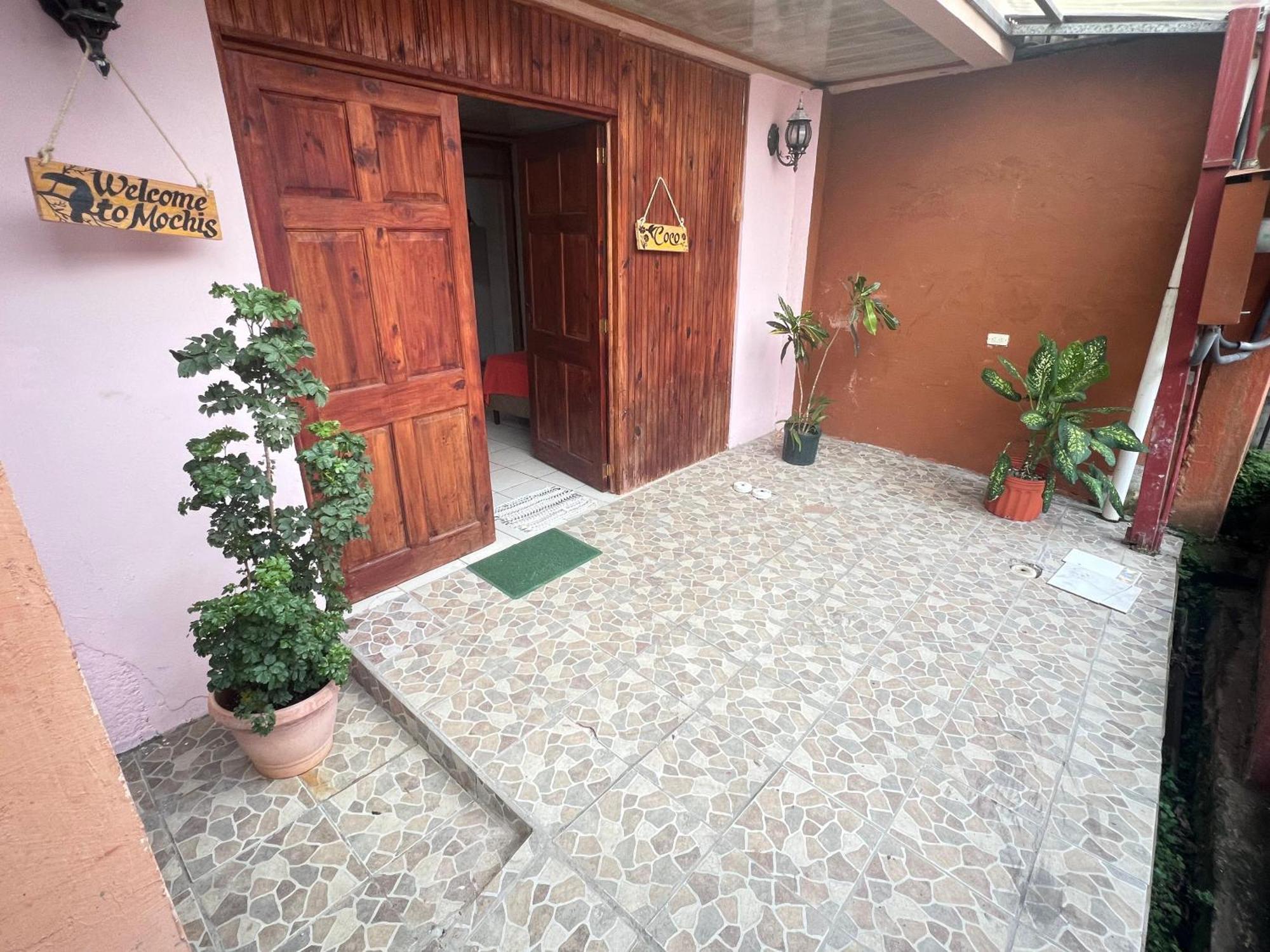 Mochis Apartment Quepos Exterior photo