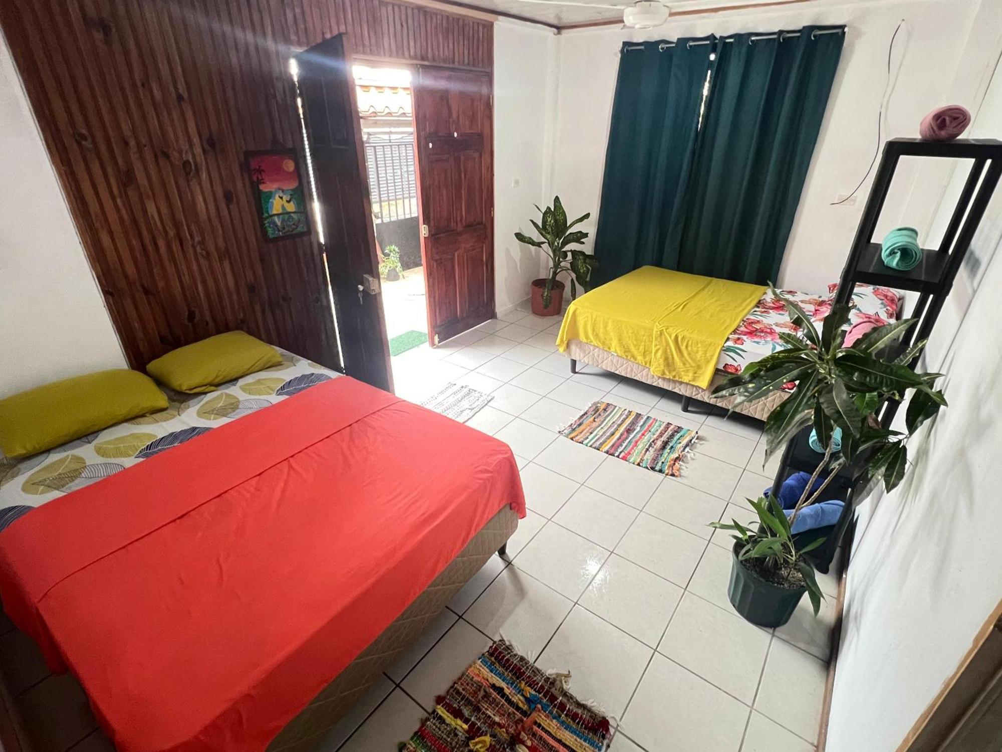 Mochis Apartment Quepos Exterior photo