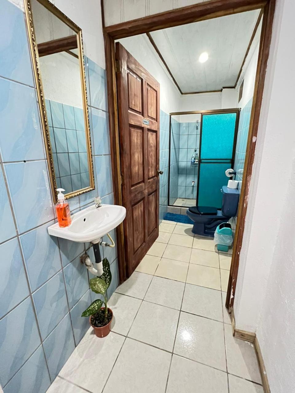 Mochis Apartment Quepos Room photo