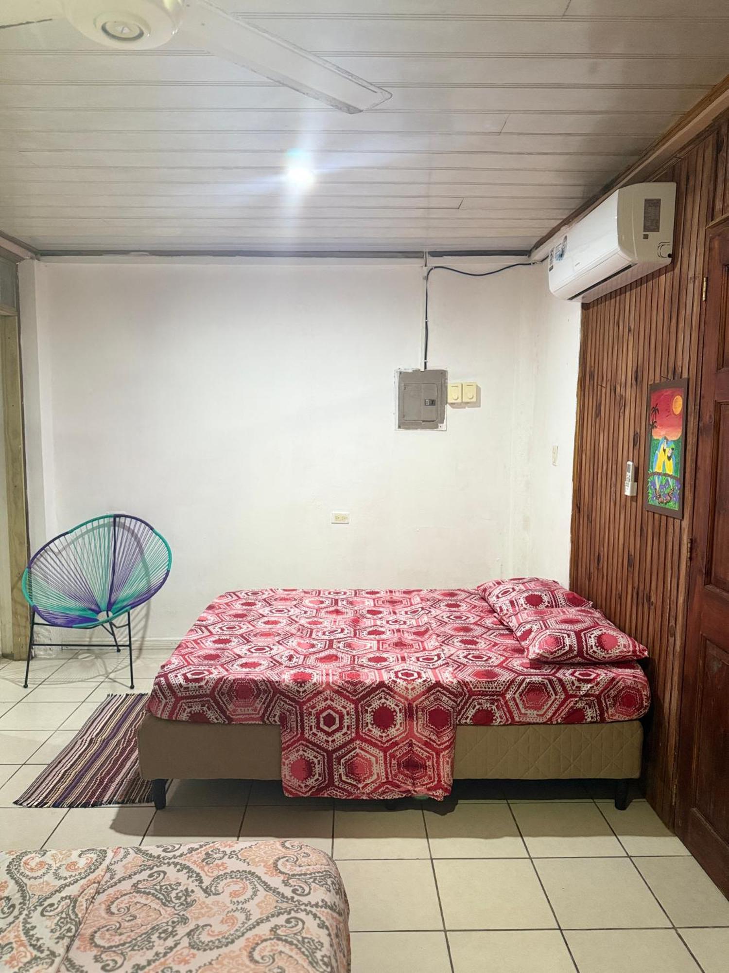 Mochis Apartment Quepos Exterior photo